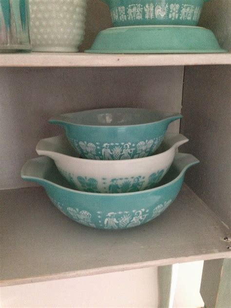 Show And Tell Displaying Vintage Pyrex The Dabbling Crafter