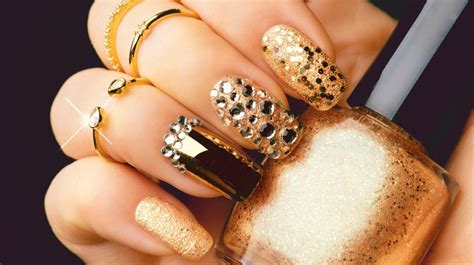 13 Shining Shimmering Splendid Bling Nails Nail Designs