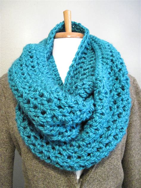 Crochet scarf patterns are easy to come by. Bulky Double Wrap Cowl | Double wrap chunky crochet cowl ...