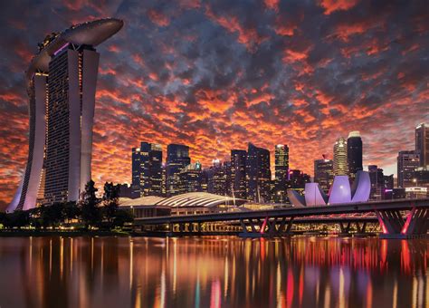 1125x2436 Singapore Skyscrapers Marina Bay Sands Evening 4k Iphone Xs