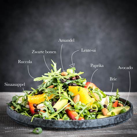 Lente Maaltijdsalade Met Vers Fruit En Noten Voedzaam Snel