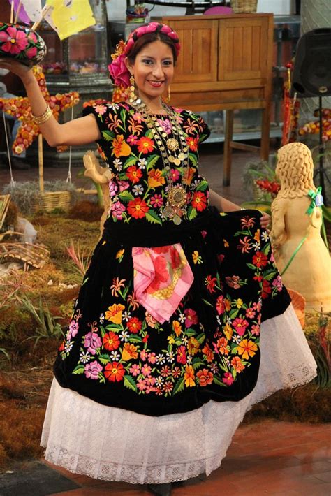 Oaxaca Traditional Costumes Customs Of The World Past And Current En Traje Tipico De