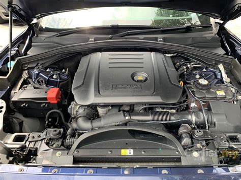 There are six main trim levels: Jaguar F-Pace 2016 35t R-Sport 3.0 in Kuala Lumpur ...