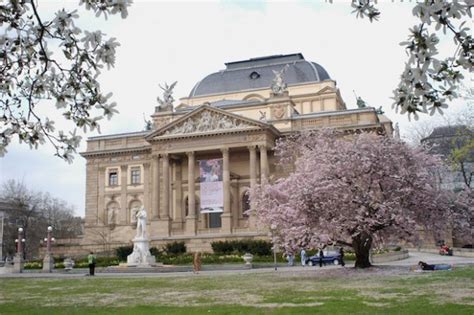 Provisionsfrei und vom makler finden sie bei immobilien.de. Hessian State Theatre Wiesbaden - Travel, Events & Culture ...