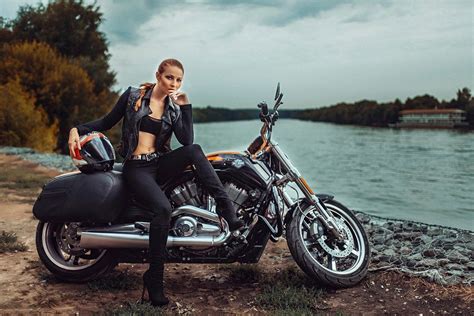 Motorcycle Girl Wallpapers Top Free Motorcycle Girl Backgrounds Wallpaperaccess