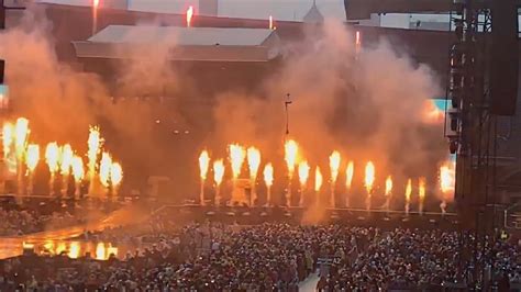 Including a soldier field stadium live performance on june 05. BTS Soldier Field VLOG | Speak Yourself World Tour - YouTube
