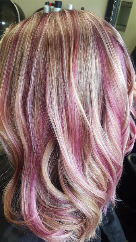 Blonde Hair Pink Highlights Blonde Hair With Pink Highlights Pink
