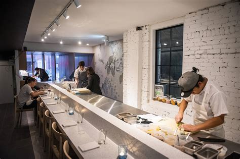 10 Restaurants In Toronto Where You Can Have A Unique Dining Experience
