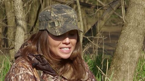 Emily Hunts And Bags Her First Kentucky Turkey Youtube