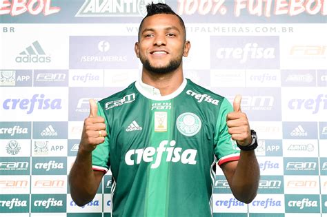 Borja volvió al palmeiras y le recordaron su baile contra argentina. Borja se vê diferente de Gabriel Jesus e já fala em nova ...