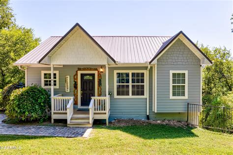 Lakefront Property | Lake Homes by LakefrontLiving.com