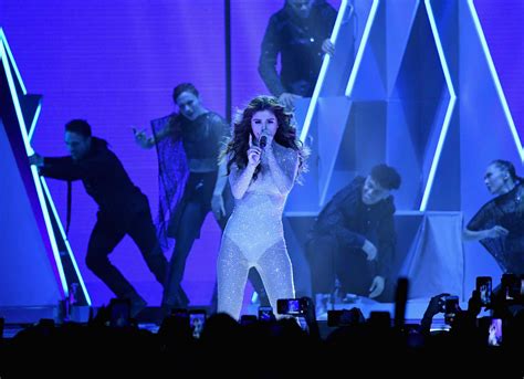 Selena Gomez Performs During The Revival World Tour At The Mandalay Bay