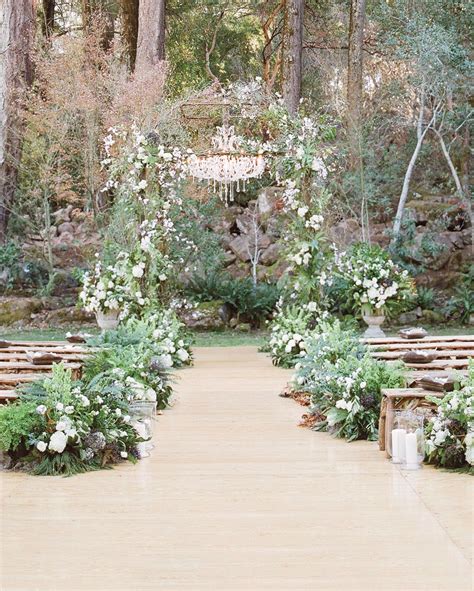 73 Wedding Arches That Will Instantly Upgrade Your