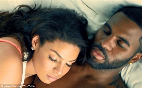 Jason Derulo And Girlfriend Jordin Sparks Kiss Passionately In Marry Me Video Daily Mail Online