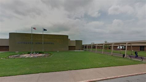 School Principal Resigns After Student Journalists Investigate Her