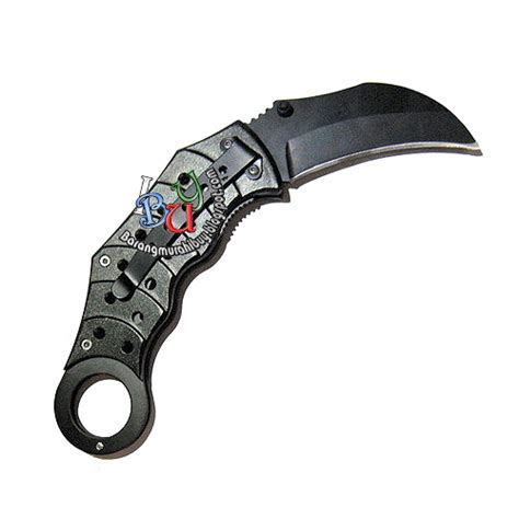 Jual kerambit lipat (pisau lipat model kerambit) baru bukalapak › hobi › koleksi › benda tajam pisau lipat model kerambit harga net rp60.000 body dan pisau terbuat dari stenless stell kondisi. Pisau Lipat Kerambit Hitam 01