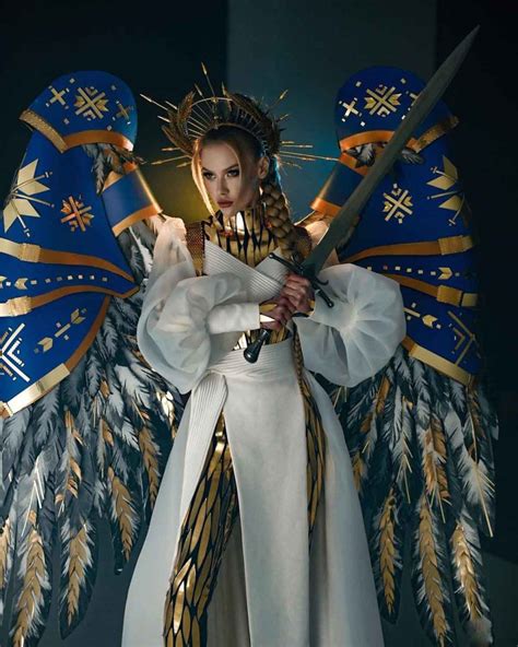 pour miss univers 2023 miss ukraine dévoile un incroyable costume de guerrière