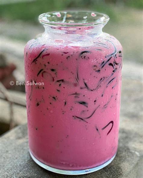 Lagi sedap kalau dimasukkan sekali dengan cincau. Air Bandung Laici Cincau Kaw. Sedap & Tak Guna Banyak Bahan