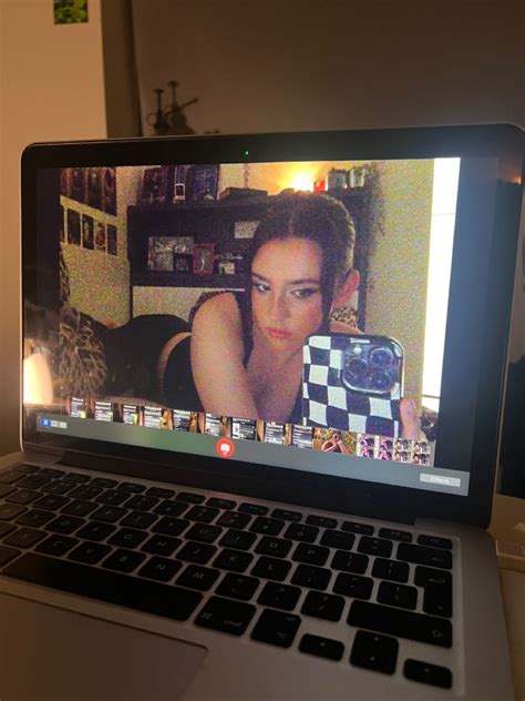 Laptop Selfie Macbook Picture Macbook Selfie Mirror Selfie Aesthetic Mirror Selfie