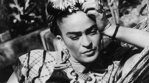 Queen Of The Selfie The Enduring Allure Of Frida Kahlo