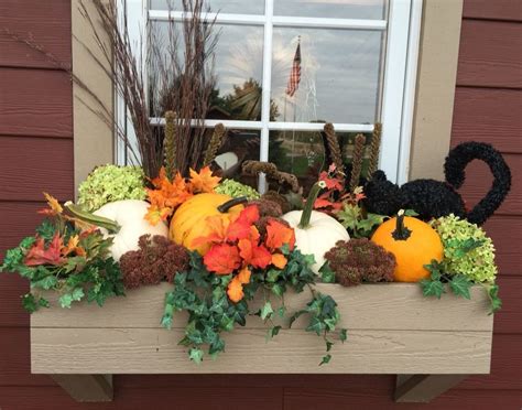 32 Beautiful Fall Window Boxes Design Ideas Magzhouse