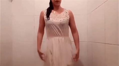 Hot Indian Girl Take Bath In Happy Mode Girl In Bathroom Youtube