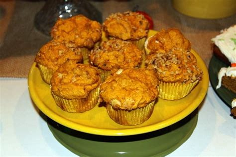 Pumpkin Muffins So Easy 1 Spice Cake Mix 1 Can Of Pumpkin Mix And