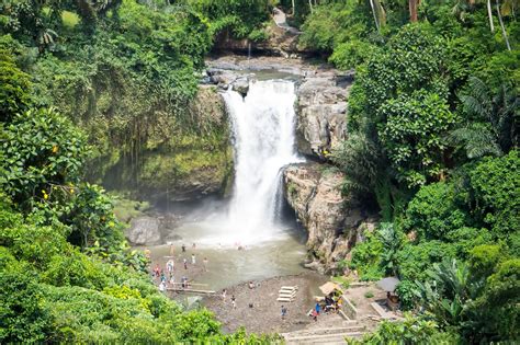 Tegenungan Waterfall In Bali Popular And Scenic Waterfall Near Ubud