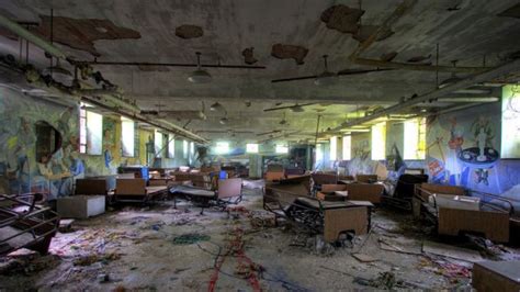 This Abandoned Insane Asylum Will Leave You Terrified 55 Pics