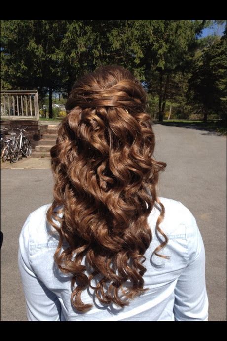 Prom Hairstyles Down And Curly