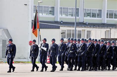 Soldiers Of The Luftwaffe In Full Dress Uniform 800x531 Full Dress
