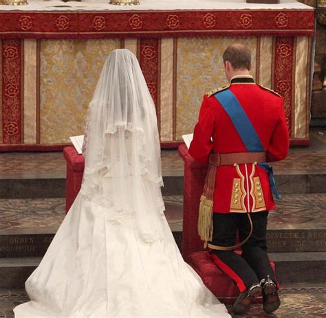 25 10 2018 erkunde ulrike kleins pinnwand royale hochzeiten auf pinterest. Royal Wedding: Kate Middletons Brautkleid - Alles nur ...