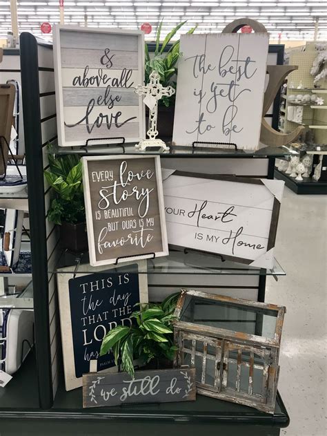 Hobby lobby was 50% off, one perfect room : Hobby lobby merchandising table displays work | Hobby ...