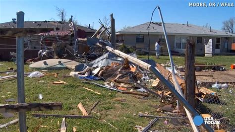 Tornado Survivors In Oklahoma Digging Through Rubble