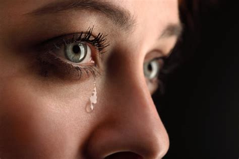 Why Do We Cry The Truth Behind Your Tears Cleveland Clinic
