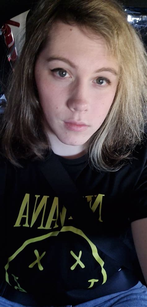 usually i find it hard to take pics of me without filters but as my hrt goes on it seems to get