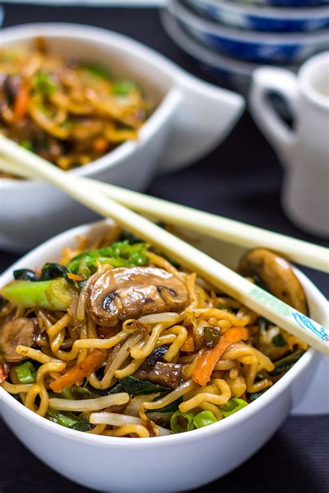 Perfect Chinese Noodles Lo Mein Errens Kitchen
