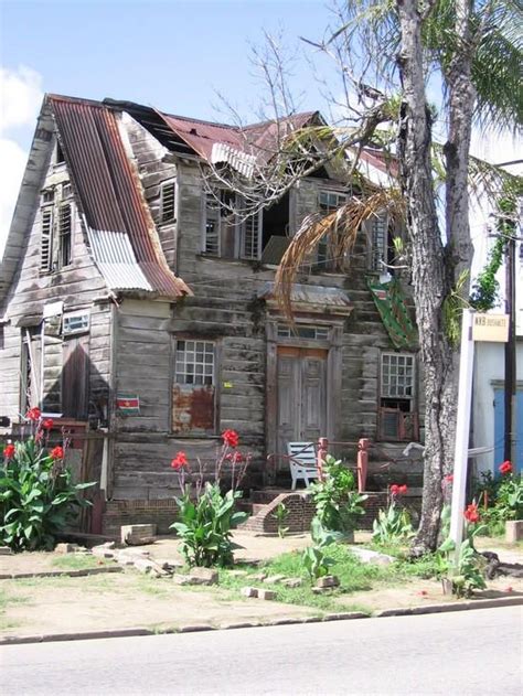 Prachtig Vergeten Huisje Van Suriname Verlaten Huizen Oude Huizen