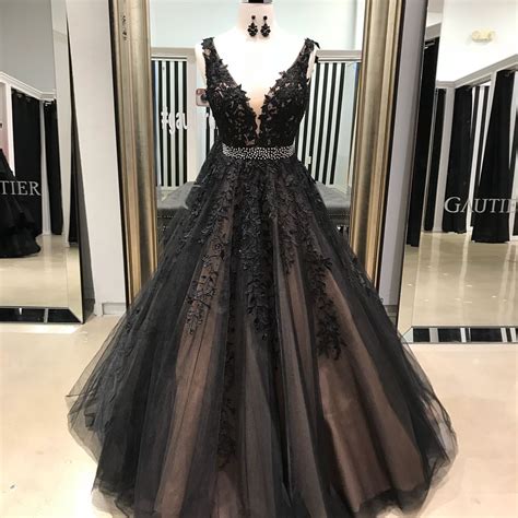 Princess Black Sleeveless Prom Dress Ball Gown Formal Gown With Lace