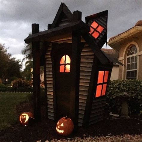Static Haunted House Prop Lights Up And Folds Away For Storage