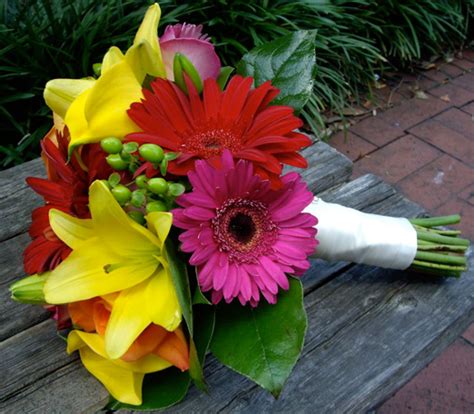 Beautiful gerbera daisy silk flower bouquets for your wedding day. pink gerbera daisies | Bouquet Wedding Flower