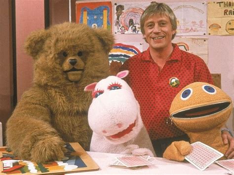 Hands Up Do You Remember All These Puppet Stars From Your Childhood