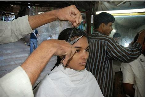 Indian Women Headshave In Salon By Barber Ultimate Headshave