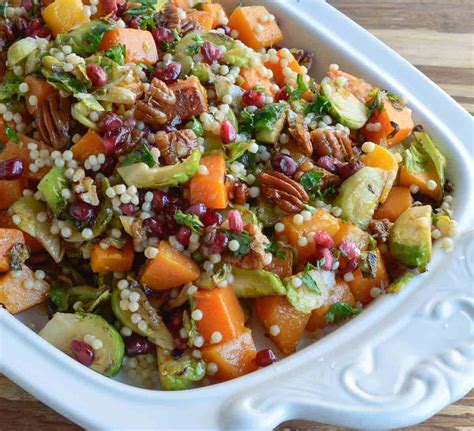 Thanks to its festive colors, this pasta salad will shine bright on your holiday table. Butternut Squash Pasta Salad - WonkyWonderful