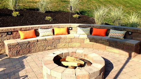 We have been wanting one for a couple years now and finally got to it. How To Build A Fire Pit With Retaining Wall Blocks - Fire Choices