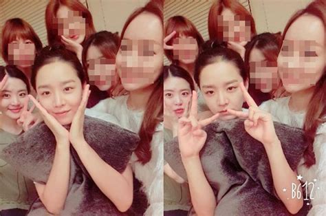 이날 윤석민의 은퇴식은 팀 마운드 중심 역할을 했던 그의 활약에 초점을 맞춰 'kia의 에이스, 언터처블 윤석민'이라는 주제로 진행됐다. '윤석민과 결혼설' 김시온, 신혜선 절친 인증…'민낯에도 ...