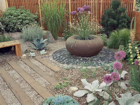 Desert Xeriscape And Rock Gardens Diy Garden Projects Garden