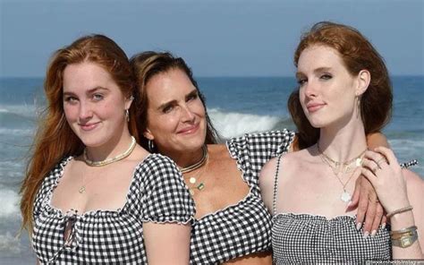 Brooke Shields And Daughters Sport Matching Swimwear For Beach Day My Xxx Hot Girl