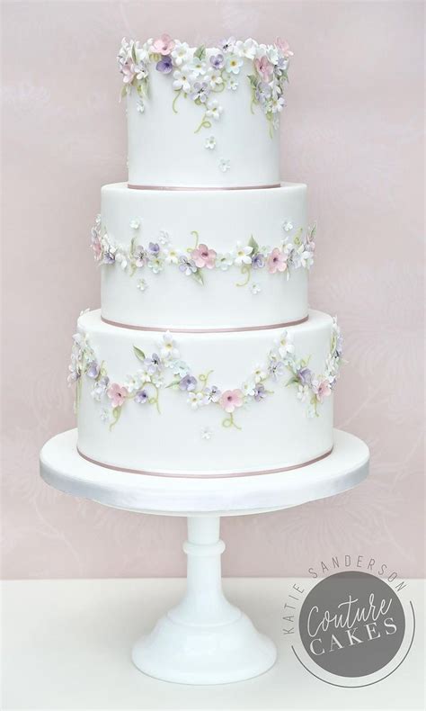 tiered wedding cakes for stamford lincolnshire bolo de casamento bolo de casamento rendado
