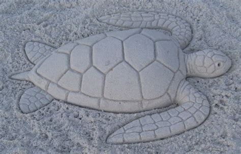 Pin By Becky Hinson On Craft Ideas Sand Sculptures Beach Sand Art